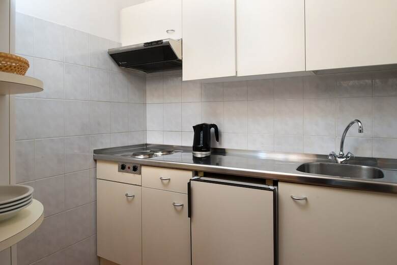 Residencia Apartments Lores