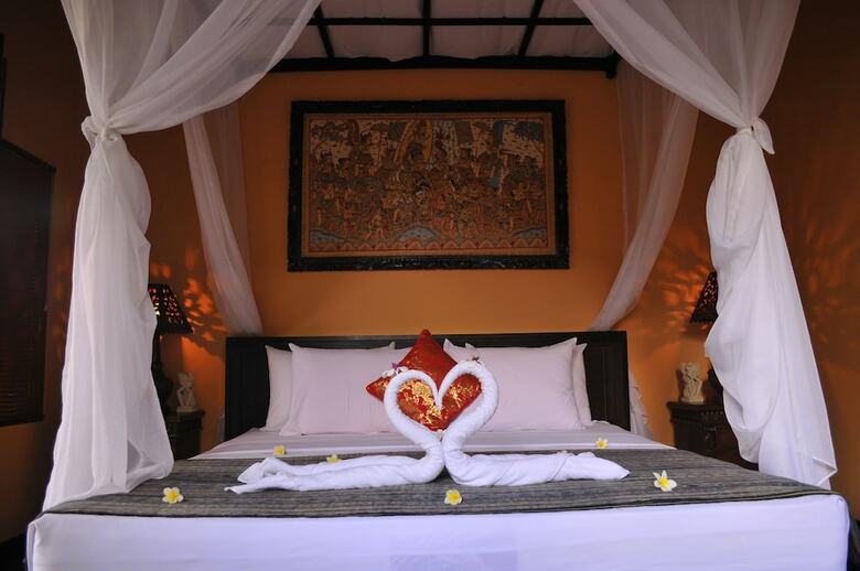 Hotel Tirta Sari Bungalows