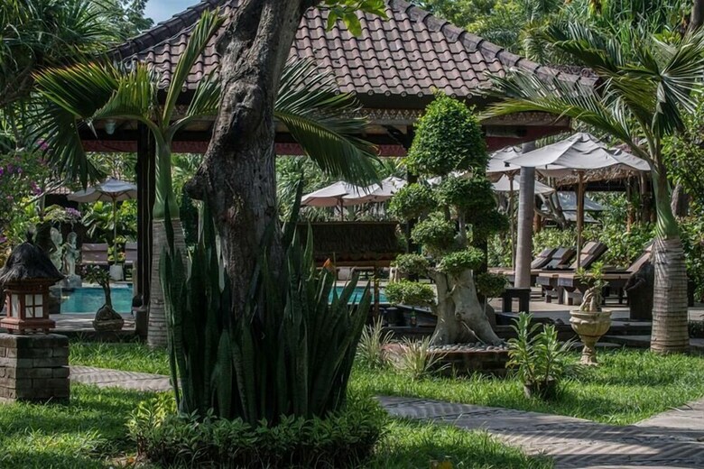 Hotel Tirta Sari Bungalows