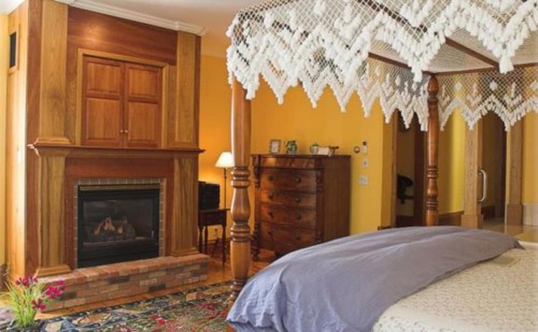 Bed & Breakfast White Lace Inn