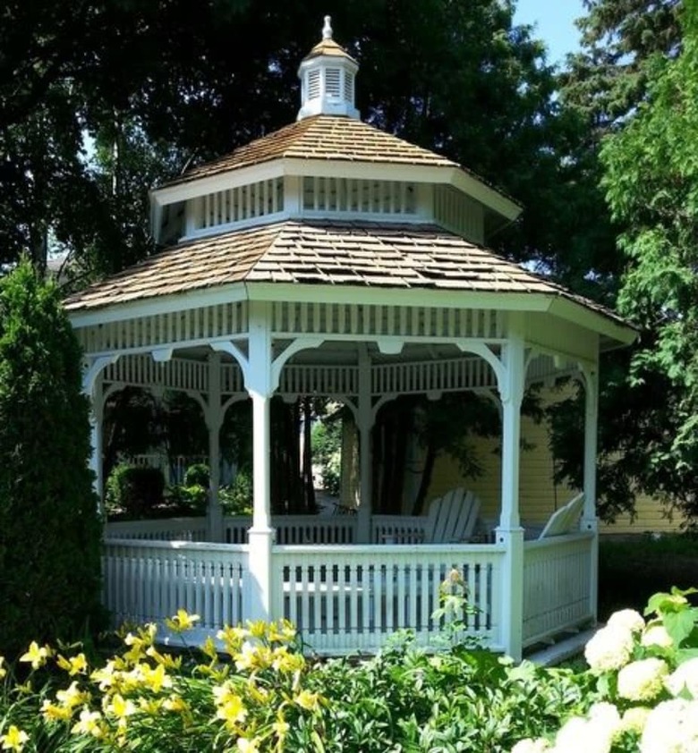Bed & Breakfast White Lace Inn
