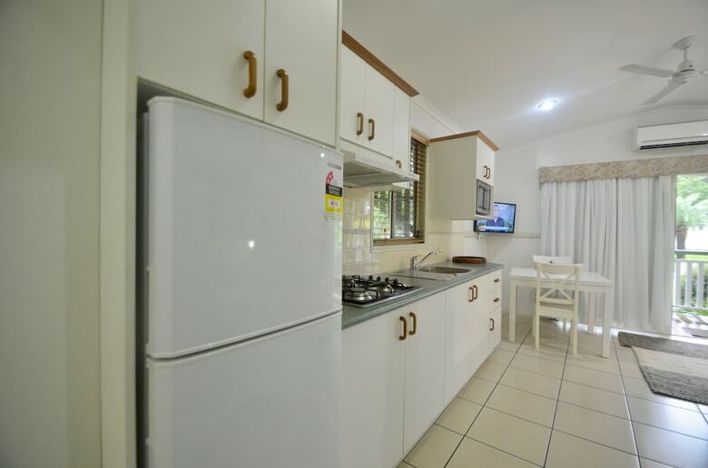 Cabana Barney Beach Accommodation