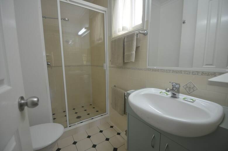 Cabana Barney Beach Accommodation