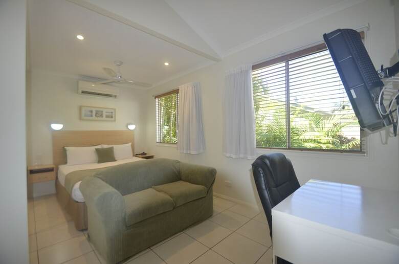 Cabana Barney Beach Accommodation