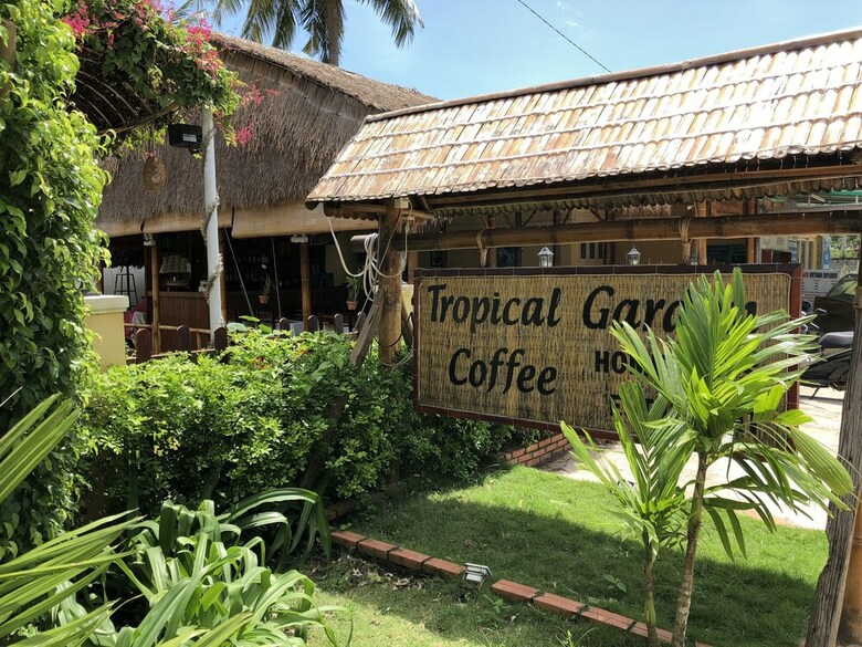 Bed & Breakfast Tropical Garden Homestay