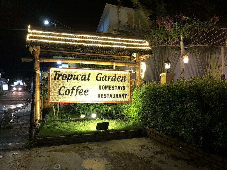 Bed & Breakfast Tropical Garden Homestay