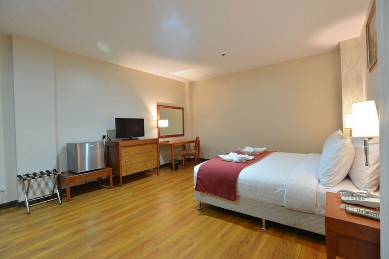 Hotel Royal Suites Condotel