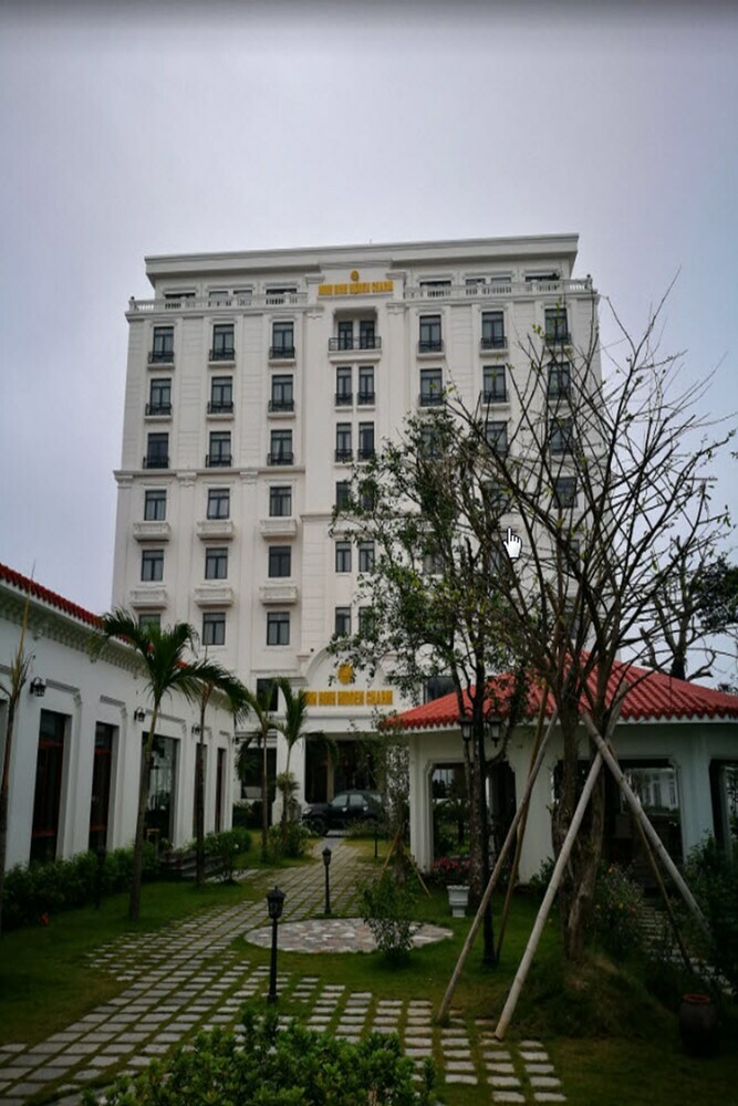 Ninh Binh Hidden Charm Hotel & Resort