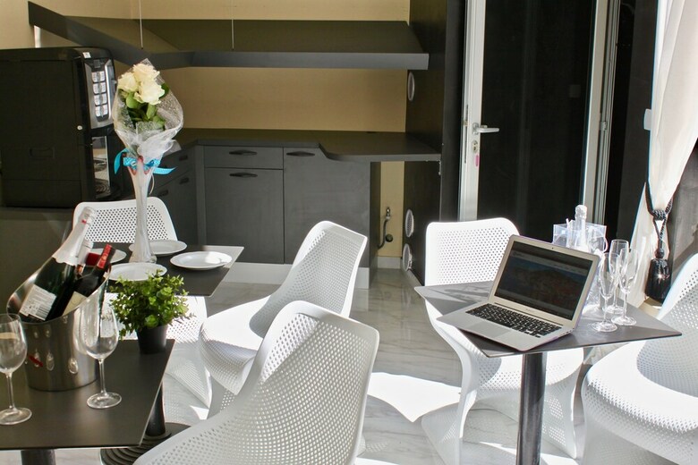 Hotel Galeria Valeria Seaside Downtown