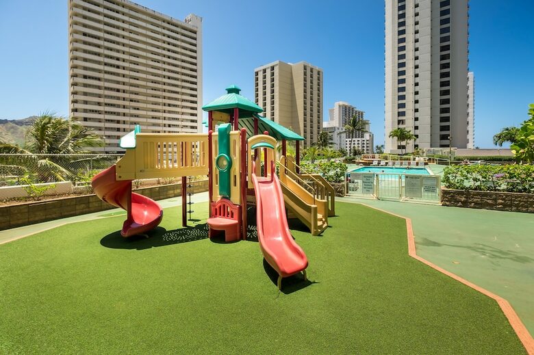 Hawaiian Sun Holidays, A Vri Resort