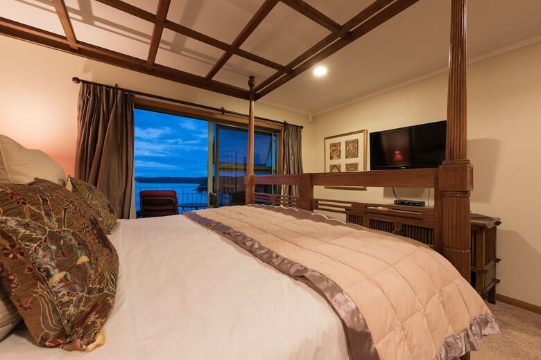 Posada Cliff Edge By The Sea