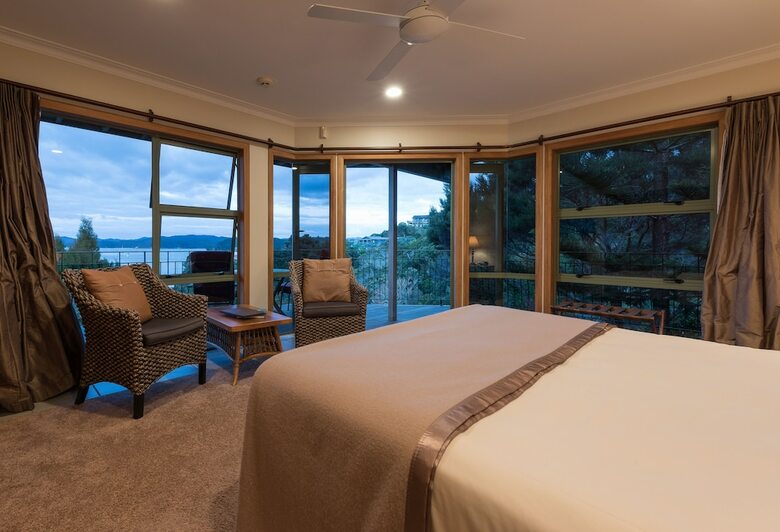 Posada Cliff Edge By The Sea