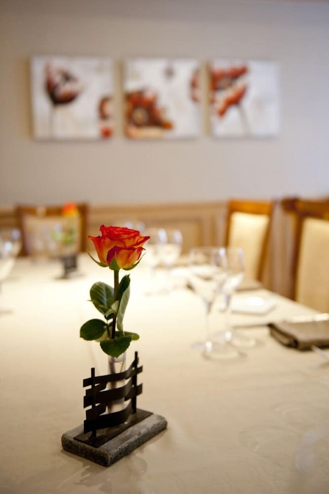 Hotel H�tel Restaurant Le Cheval Rouge