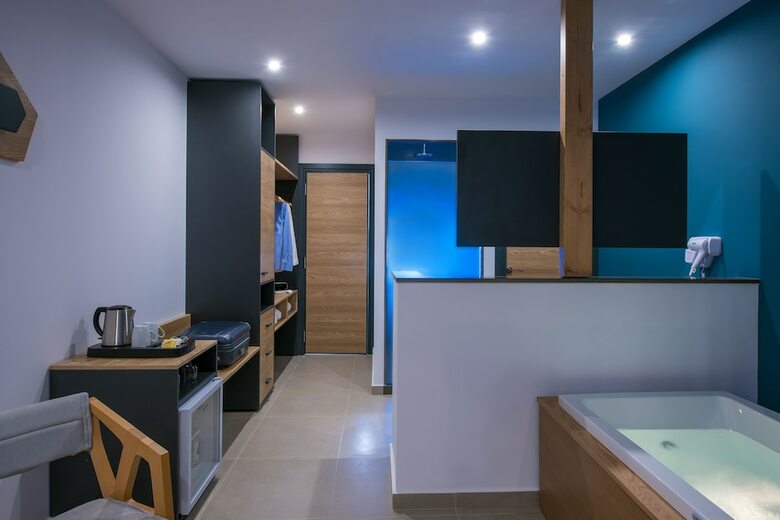 Infinity Blue Boutique Hotel And Spa - Adults Only