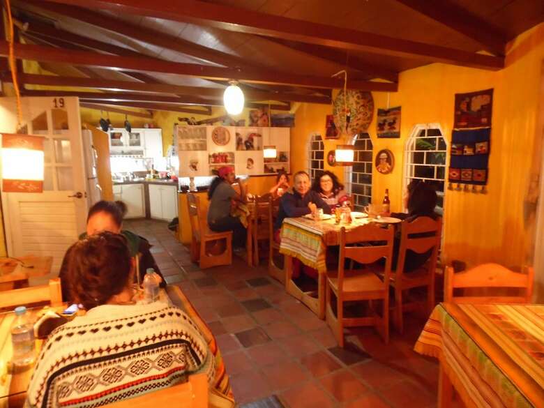 Hostal La Casa Amarilla
