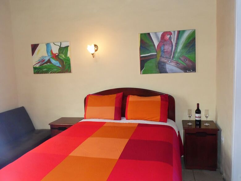 Hostal La Casa Amarilla