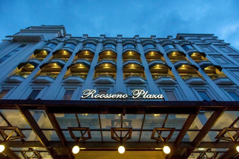 Apartamentos Roosseno Plaza