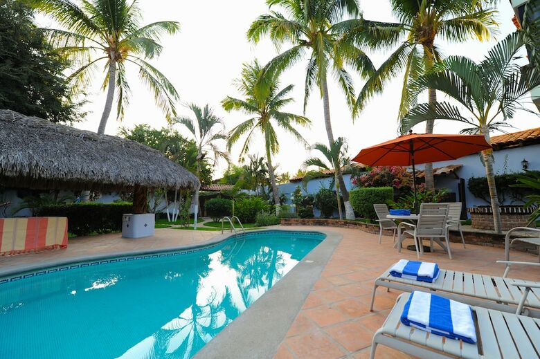 Aparthotel Casamar Suites