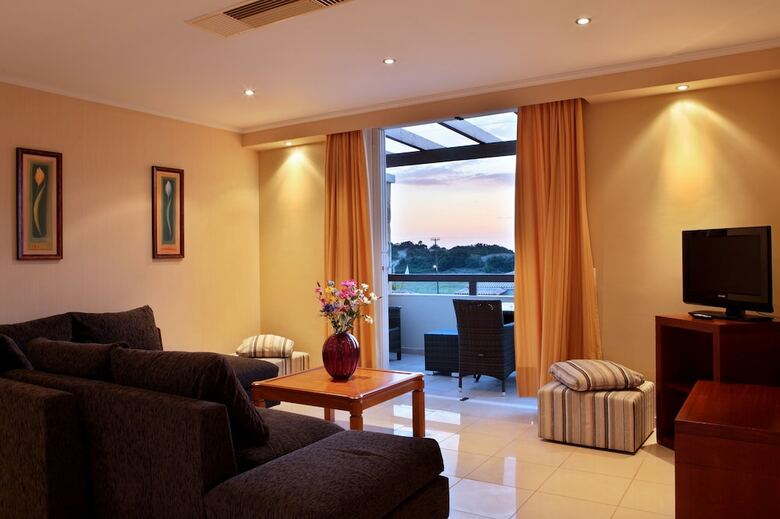 Hotel Olympia Golden Beach & Spa