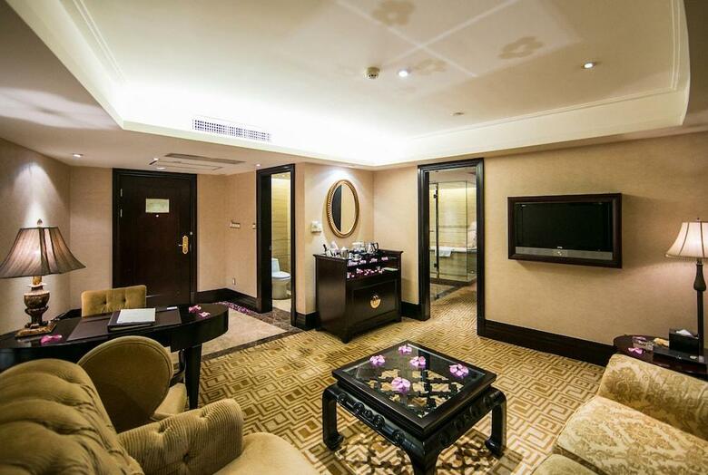 Royal Mediterranean Hotel