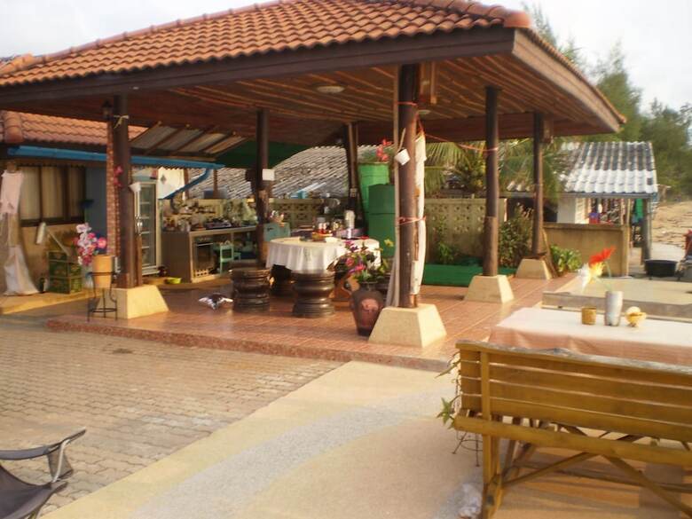 Hotel Bang Boet Bay Beach Resort