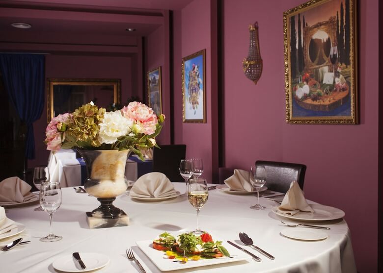 City Hotel Teater