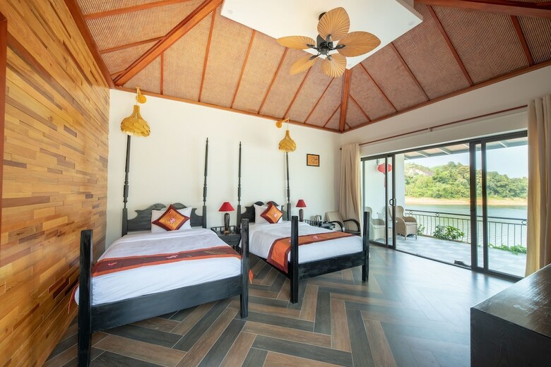 Apartamento Phong Nha Lake House