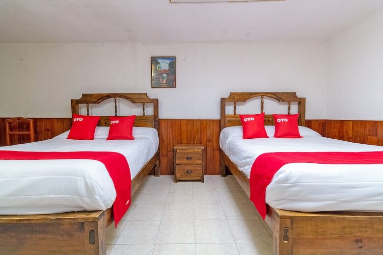 Hostal Oyo Hotel Las Nubes