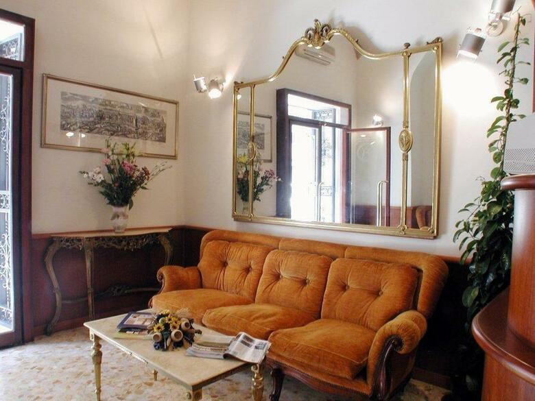 Hotel Altavilla 9