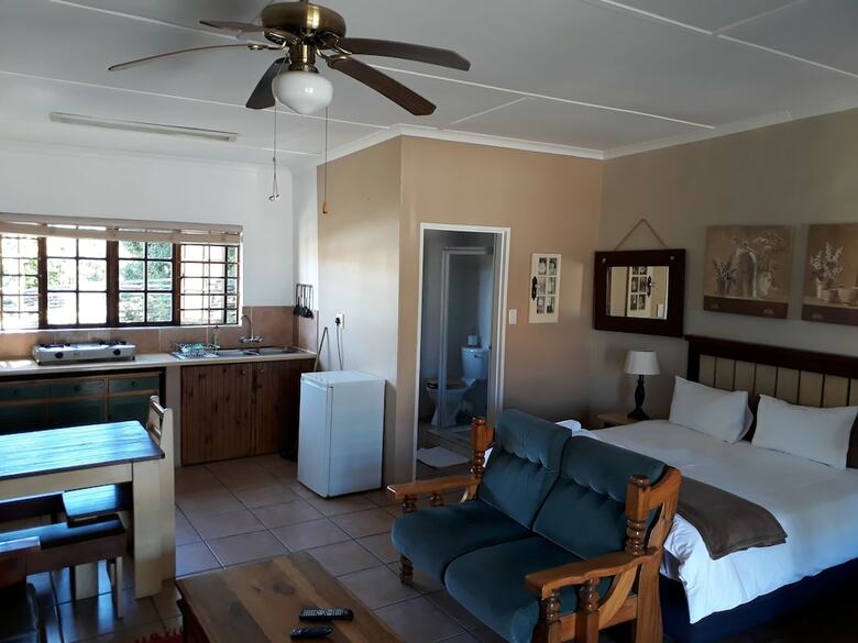 Tourist Lodge Gansbaai