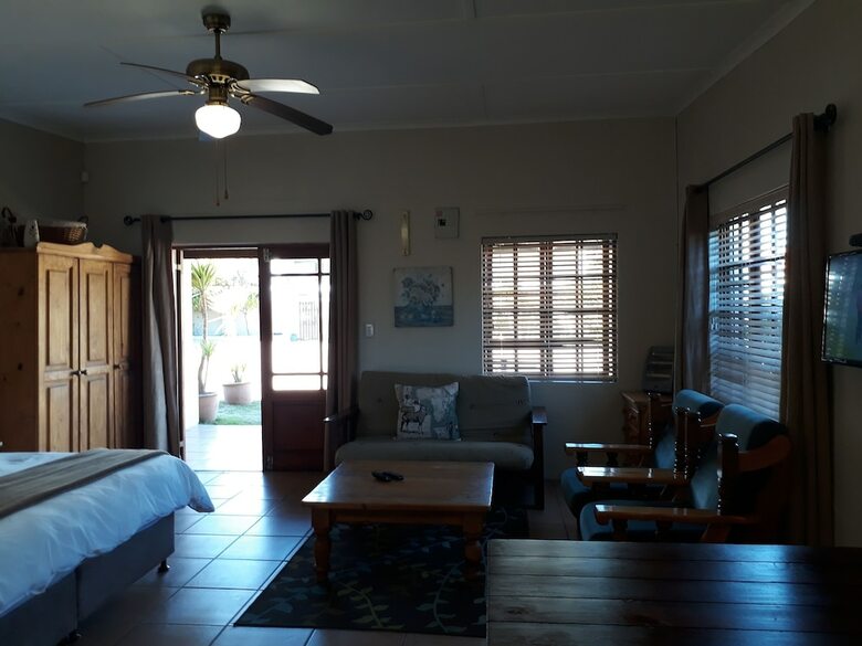 Tourist Lodge Gansbaai