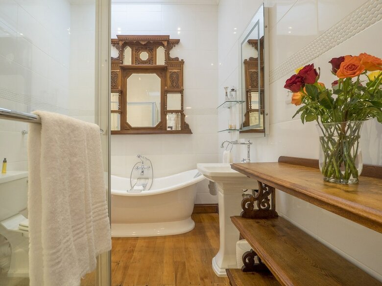 Madison Manor Boutique Hotel