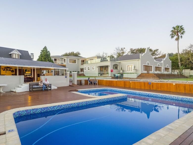 Madison Manor Boutique Hotel