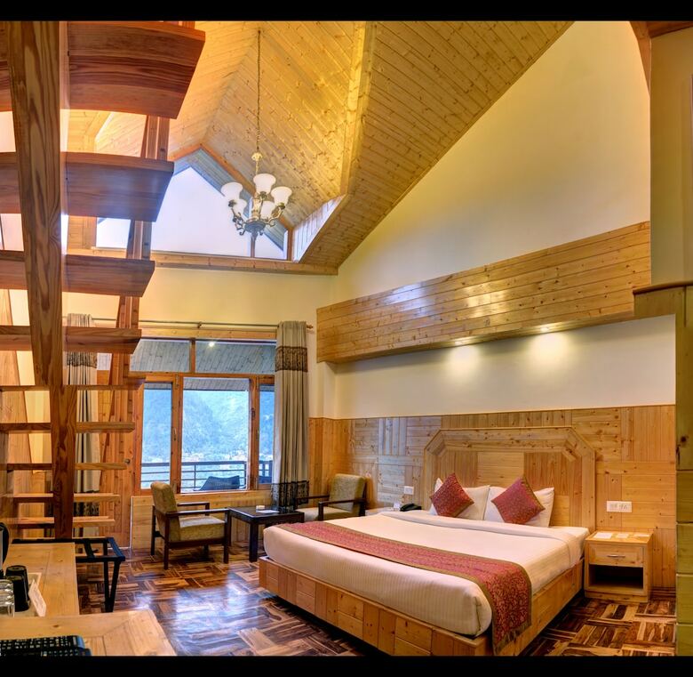 Hotel Summit Chandertal Regency & Spa