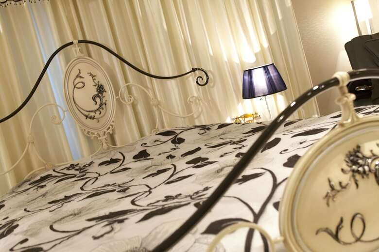 V Hotel -adults Only