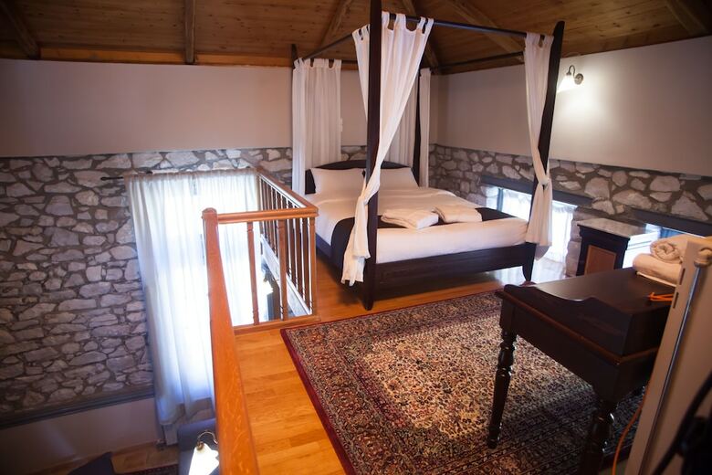 Hotel 1821 En Dolianis