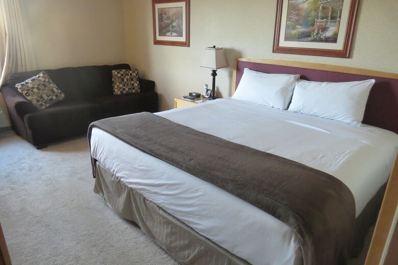 Hotel Rocky Inn Express
