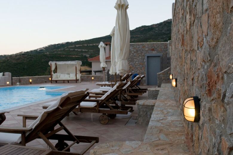 Aparthotel Apelon Tiritas Villas