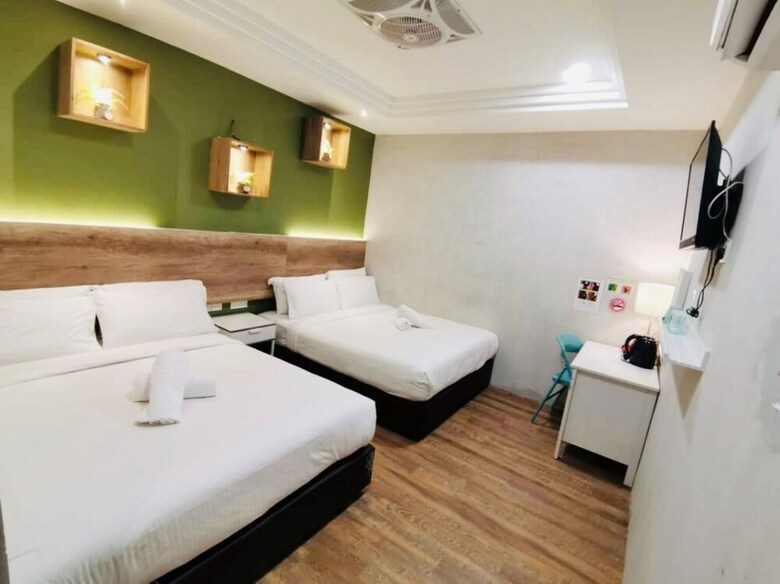 Smile Hotel Danau Kota