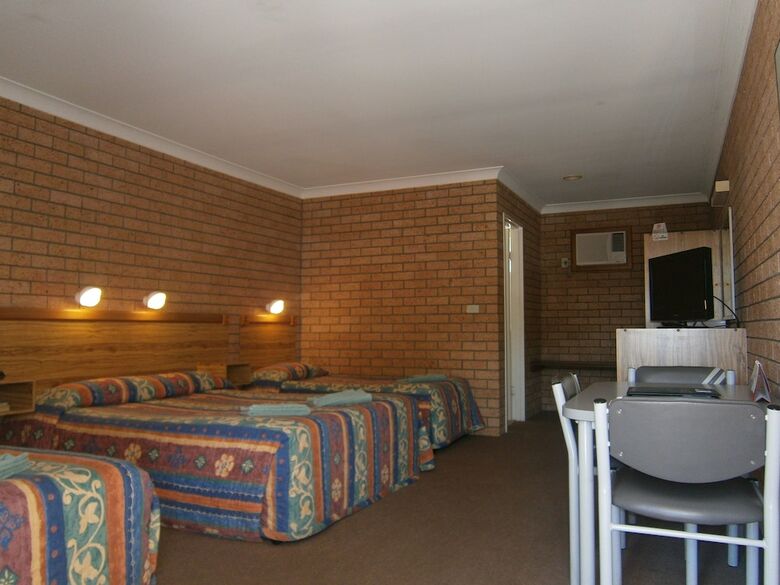 Aaron Inn Motel
