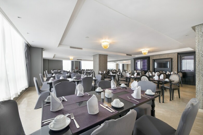 Hotel Mogador Marina