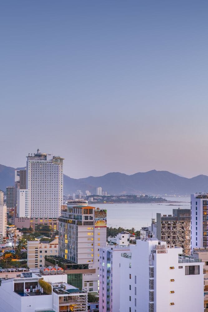 Rosaka Nha Trang Hotel