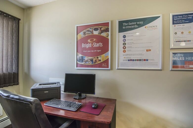 Posada Econo Lodge Inn & Suites