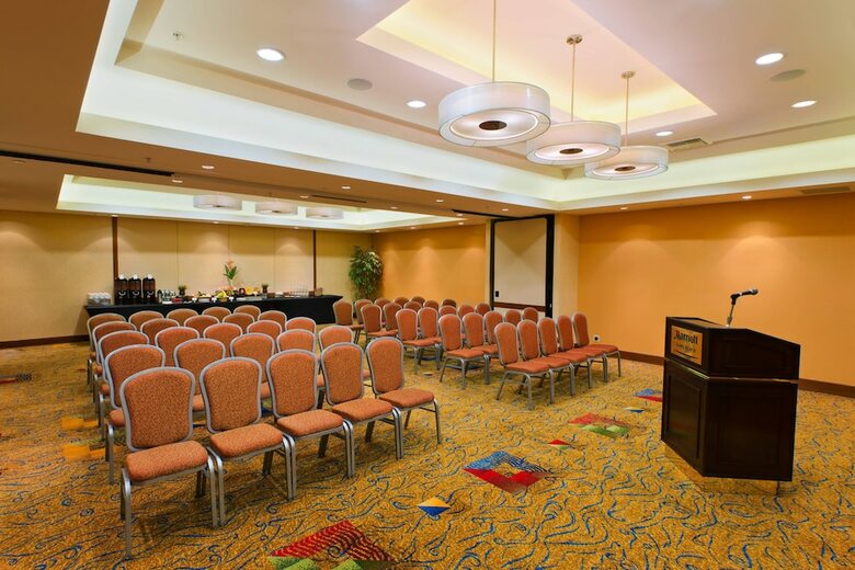 Hotel Long Beach Marriott