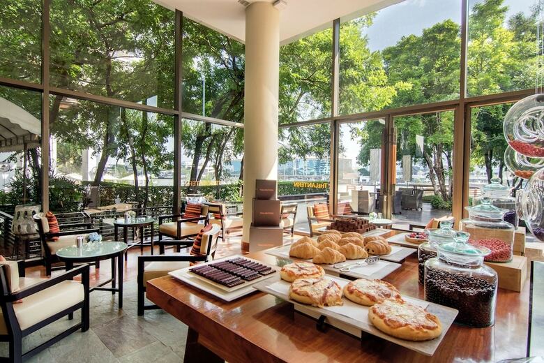 Hotel Millennium Hilton Bangkok