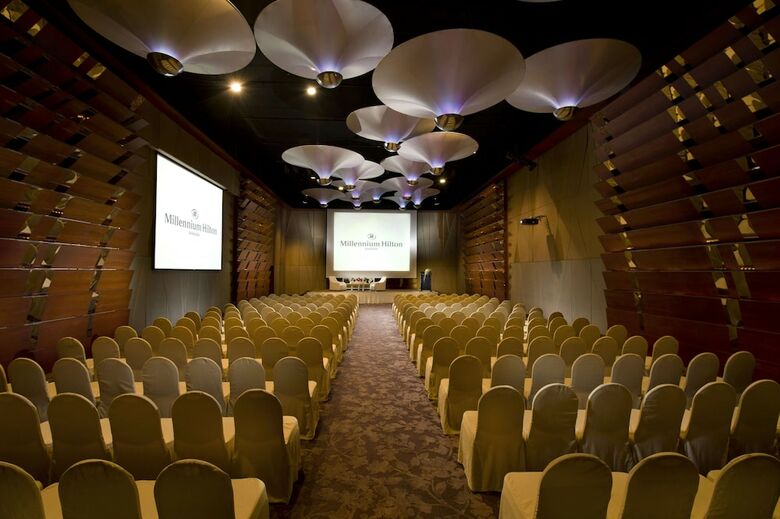 Hotel Millennium Hilton Bangkok