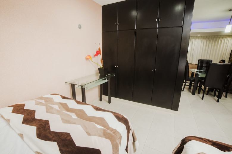 Apartamentos Hotel & Suites Country