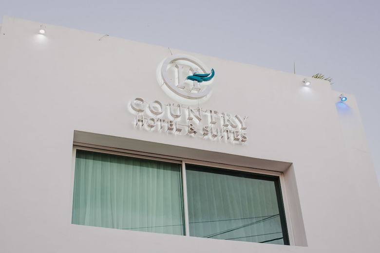 Apartamentos Hotel & Suites Country
