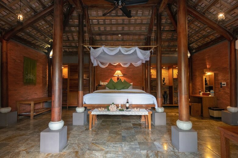 Hotel Pilgrimage Village Hue
