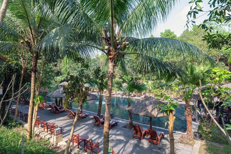 Hotel Pilgrimage Village Hue